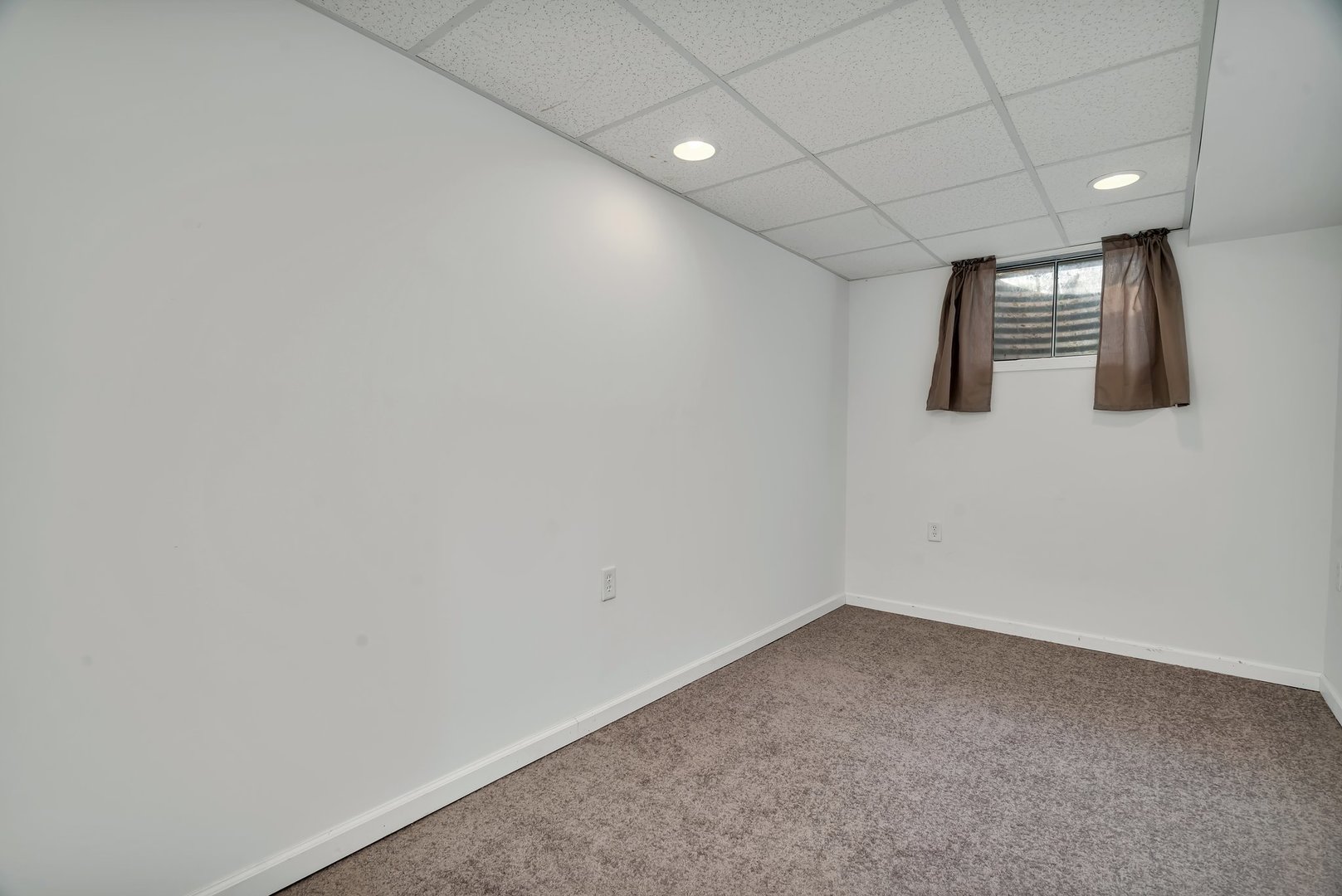 605 High Grove Drive Minooka, IL 60447 - Photo 33 of 42 a view of empty room