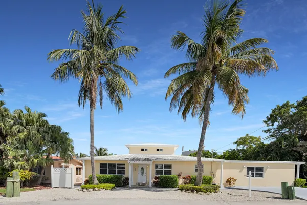 $1,650,000 | 1220 122nd Street Ocean, Marathon, FL 33050