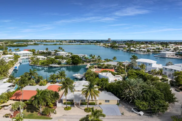 $1,650,000 | 1220 122nd Street Ocean, Marathon, FL 33050