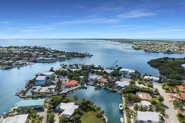 $1,650,000 | 1220 122nd Street Ocean, Marathon, FL 33050