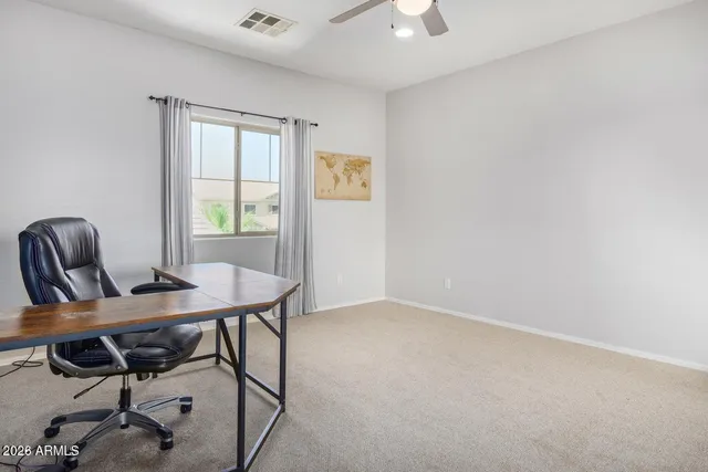 $3,400 | 939 East Sourwood Drive, Gilbert, AZ 85298