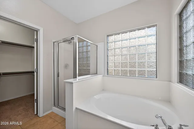 $3,400 | 939 East Sourwood Drive, Gilbert, AZ 85298