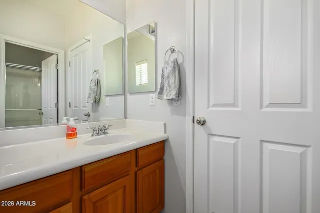 $3,400 | 939 East Sourwood Drive, Gilbert, AZ 85298