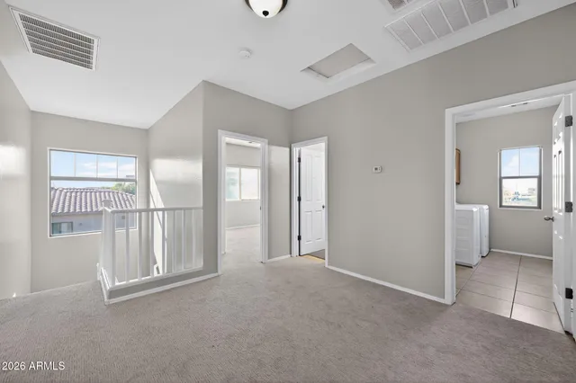 $3,400 | 939 East Sourwood Drive, Gilbert, AZ 85298