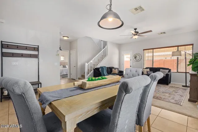 $3,400 | 939 East Sourwood Drive, Gilbert, AZ 85298