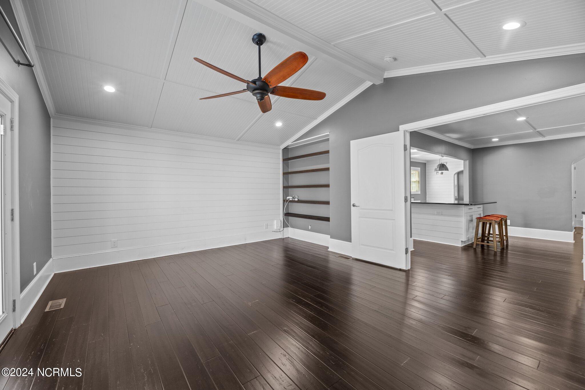 1502 Rhem Avenue New Bern, NC 28560 - Photo 20 of 67 31-web-or-mls-DSC_2348