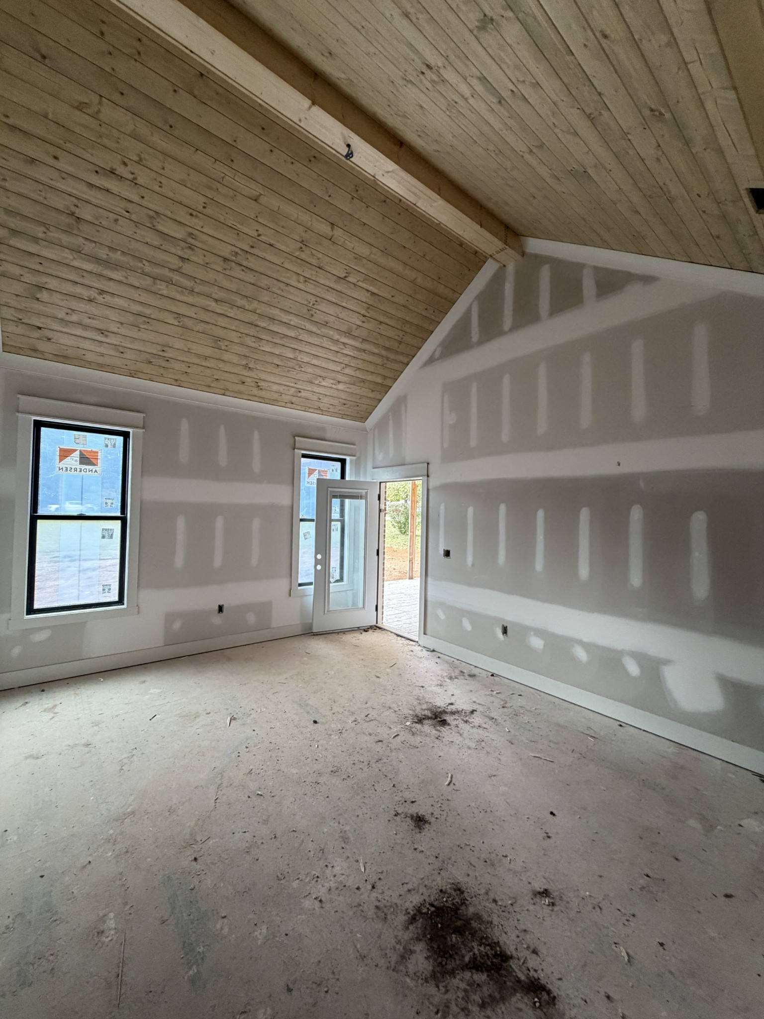 309 Setters Lane Tullahoma, TN 37388 - Photo 16 of 20 a view of an empty room with a window