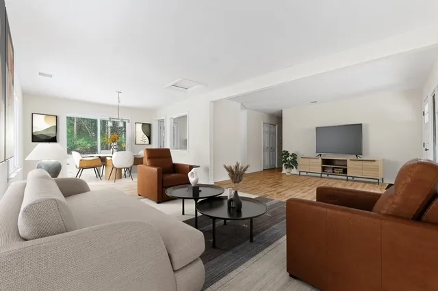 $550,000 | 187 Pleasant Street, Pembroke, MA 02359