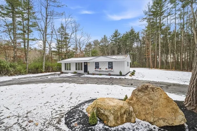 $550,000 | 187 Pleasant Street, Pembroke, MA 02359