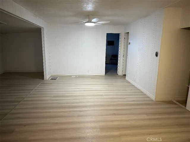 a view of a livingroom with an empty space