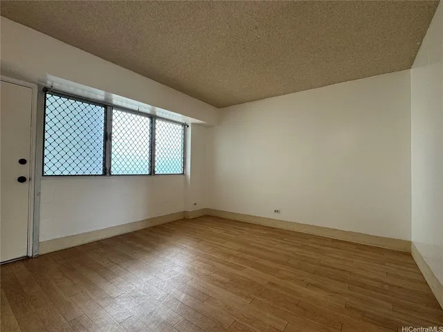 $290,000 | 1516 Ward Avenue, Unit 401, Honolulu, HI 96822
