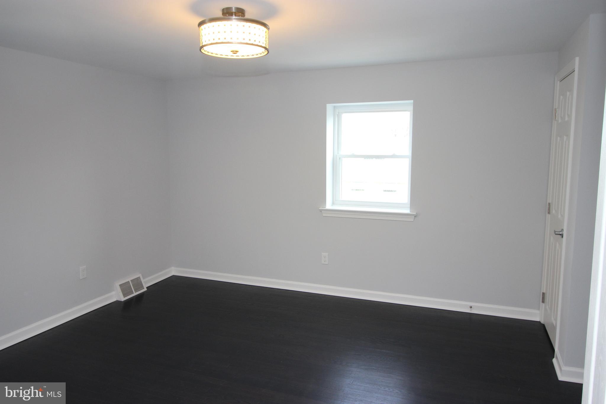 2852 Sebring Road Philadelphia, PA 19152 - Photo 14 of 26 Gallery Image 14