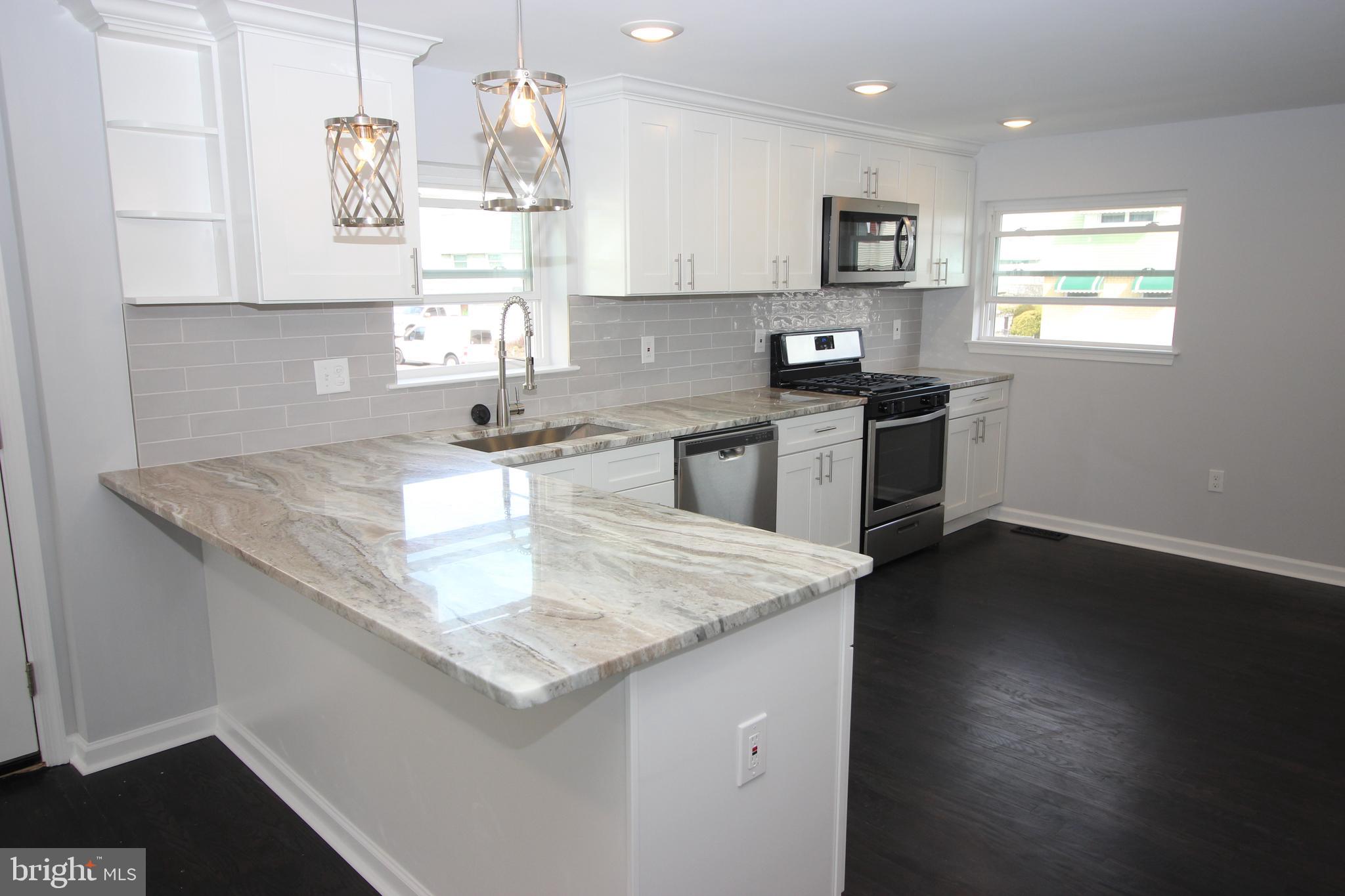 2852 Sebring Road Philadelphia, PA 19152 - Photo 4 of 26 Gallery Image 4