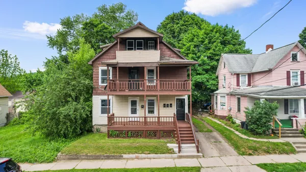 $1,600 | 190 St Charles Street, Unit 2, Johnson City, NY 13790