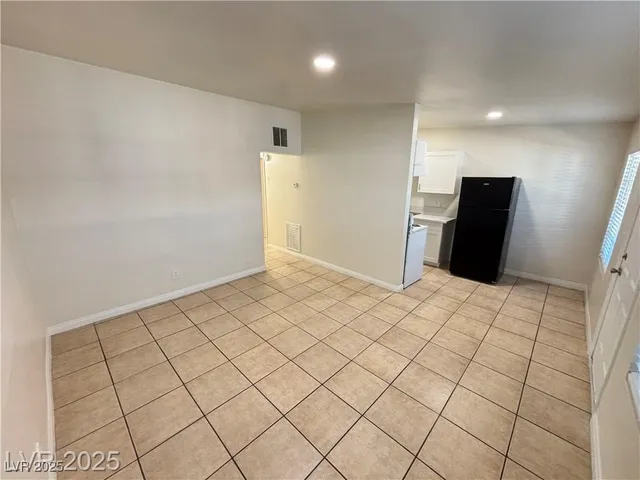 $1,050 | 1420 Putnam Avenue, Unit 7, North Las Vegas, NV 89030