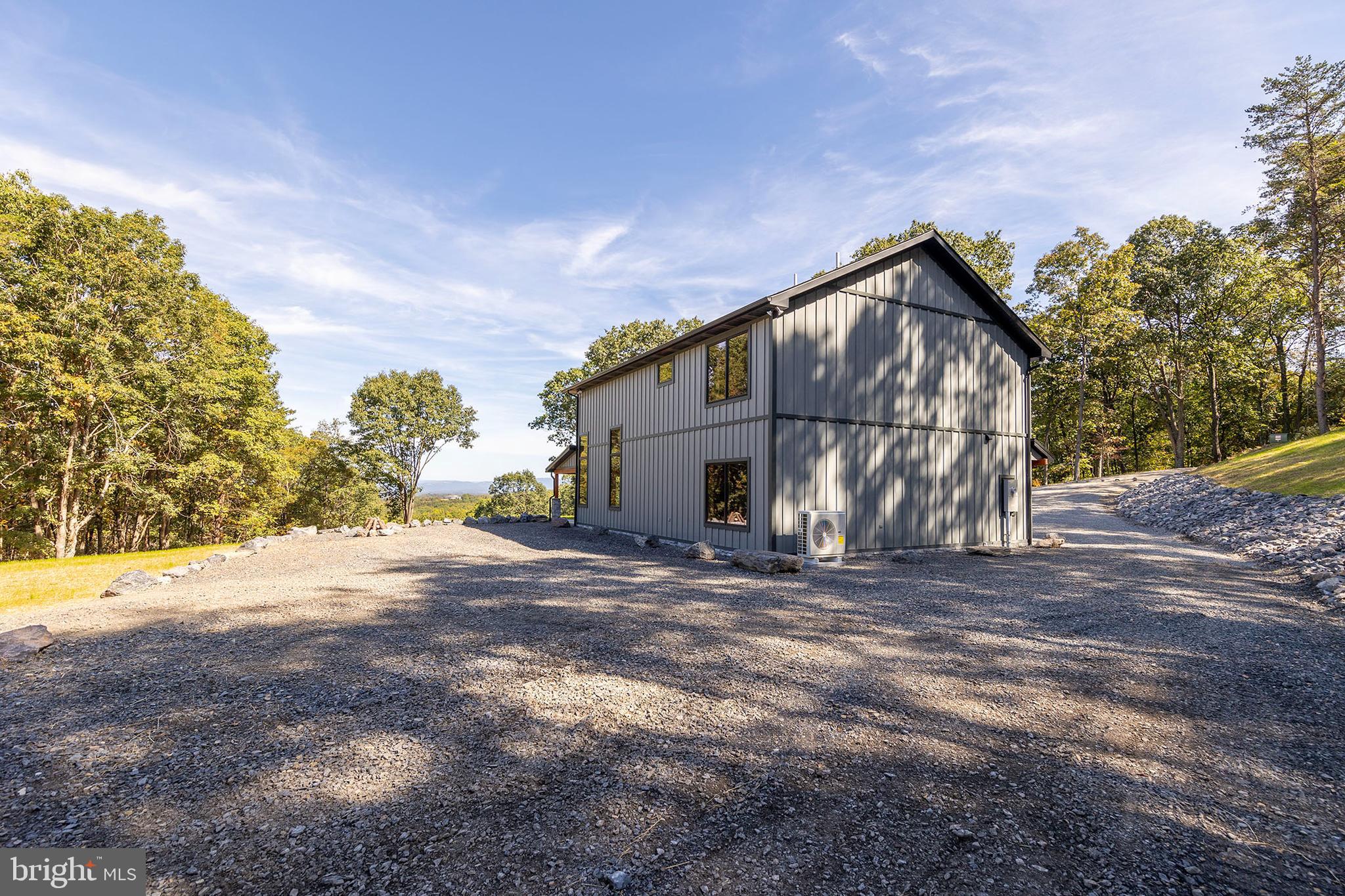 102 Bluffs Ridge Road Fort Ashby, WV 26719 - Photo 5 of 115 Gallery Image 5
