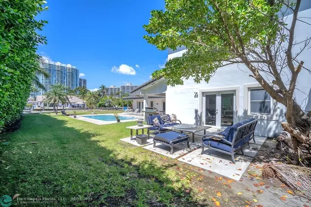 $9,950,000 | 354 Golden Beach Drive, Golden Beach, FL 33160