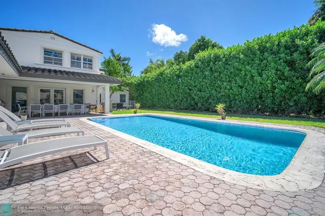 $9,950,000 | 354 Golden Beach Drive, Golden Beach, FL 33160
