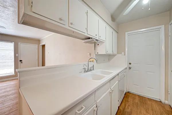 $1,750 | 4739 Parkland Street, Pasadena, TX 77504