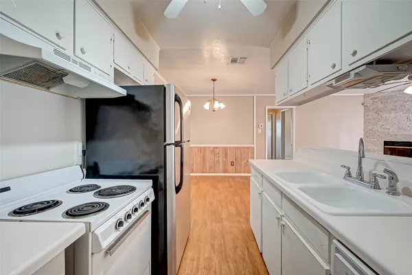 $1,750 | 4739 Parkland Street, Pasadena, TX 77504