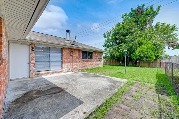 $1,750 | 4739 Parkland Street, Pasadena, TX 77504