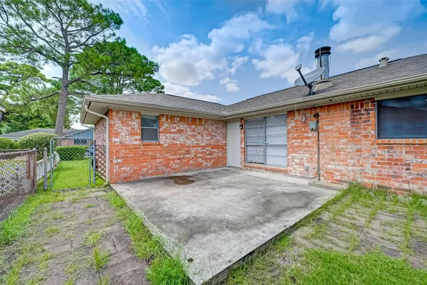 $1,750 | 4739 Parkland Street, Pasadena, TX 77504