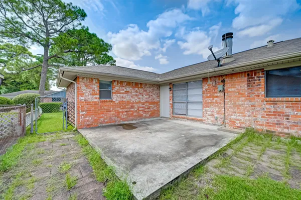 $1,750 | 4739 Parkland Street, Pasadena, TX 77504