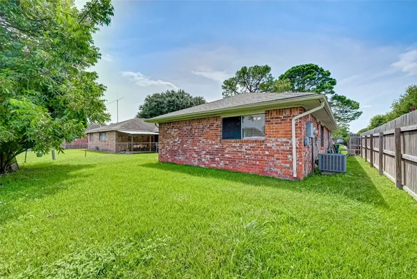 $1,750 | 4739 Parkland Street, Pasadena, TX 77504