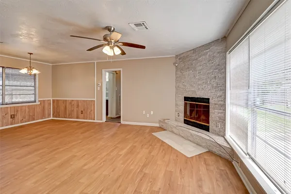 $1,750 | 4739 Parkland Street, Pasadena, TX 77504