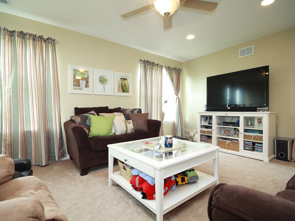 592 Yorkshire Lane Pingree Grove, IL 60140 - Photo 13 of 23