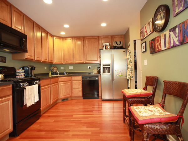 592 Yorkshire Lane Pingree Grove, IL 60140 - Photo 10 of 23