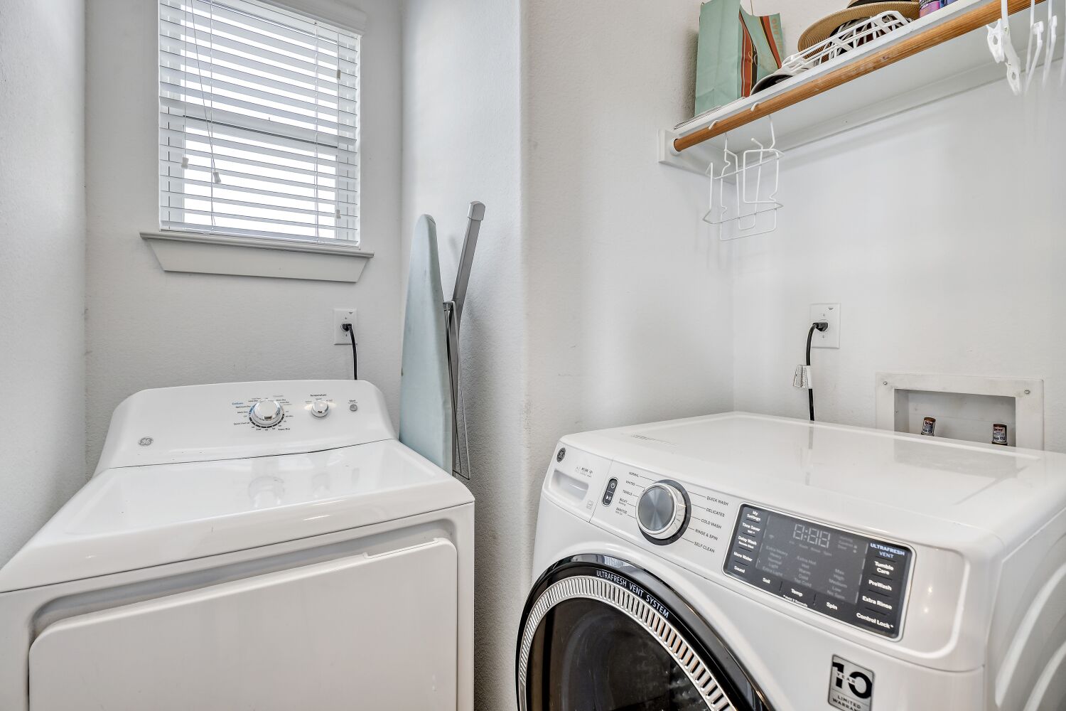7406 Oberon Street, Unit 69 Austin, TX 78741 - Photo 11 of 16 Laundry area (main level)