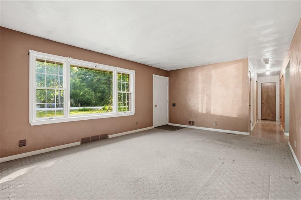 256 Ridge Road Zelienople, PA 16063 - Photo 13 of 46 Gallery Image 13