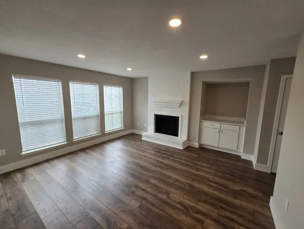 $94,995 | 250 El Dorado Boulevard, Unit 101, Webster, TX 77598