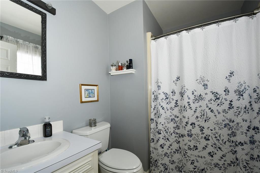 566 Drumheller Road Clemmons, NC 27012 - Photo 14 of 30 Gallery Image 14