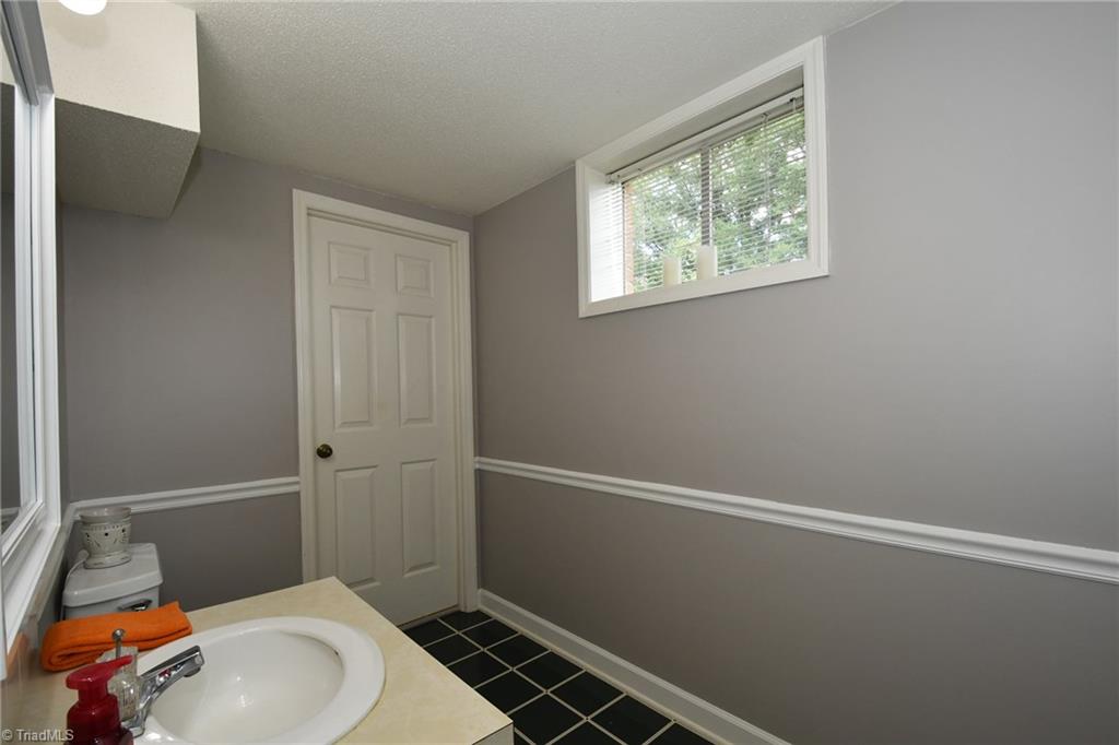 566 Drumheller Road Clemmons, NC 27012 - Photo 19 of 30 Gallery Image 19