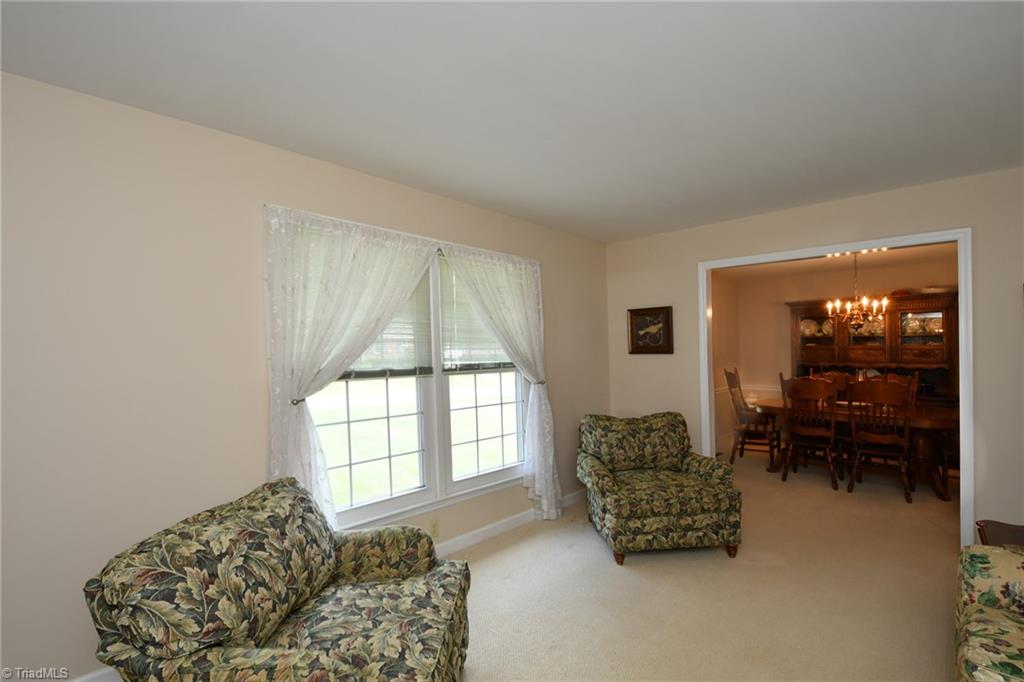 566 Drumheller Road Clemmons, NC 27012 - Photo 4 of 30 Gallery Image 4