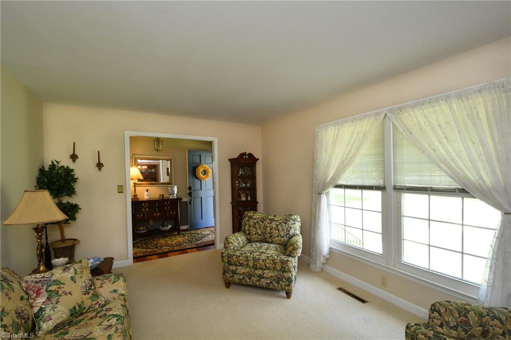 566 Drumheller Road Clemmons, NC 27012 - Photo 5 of 30 Gallery Image 5
