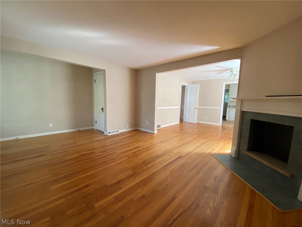 2557 Kendall Road Cleveland, OH 44120 - Photo 3 of 21 Gallery Image 3