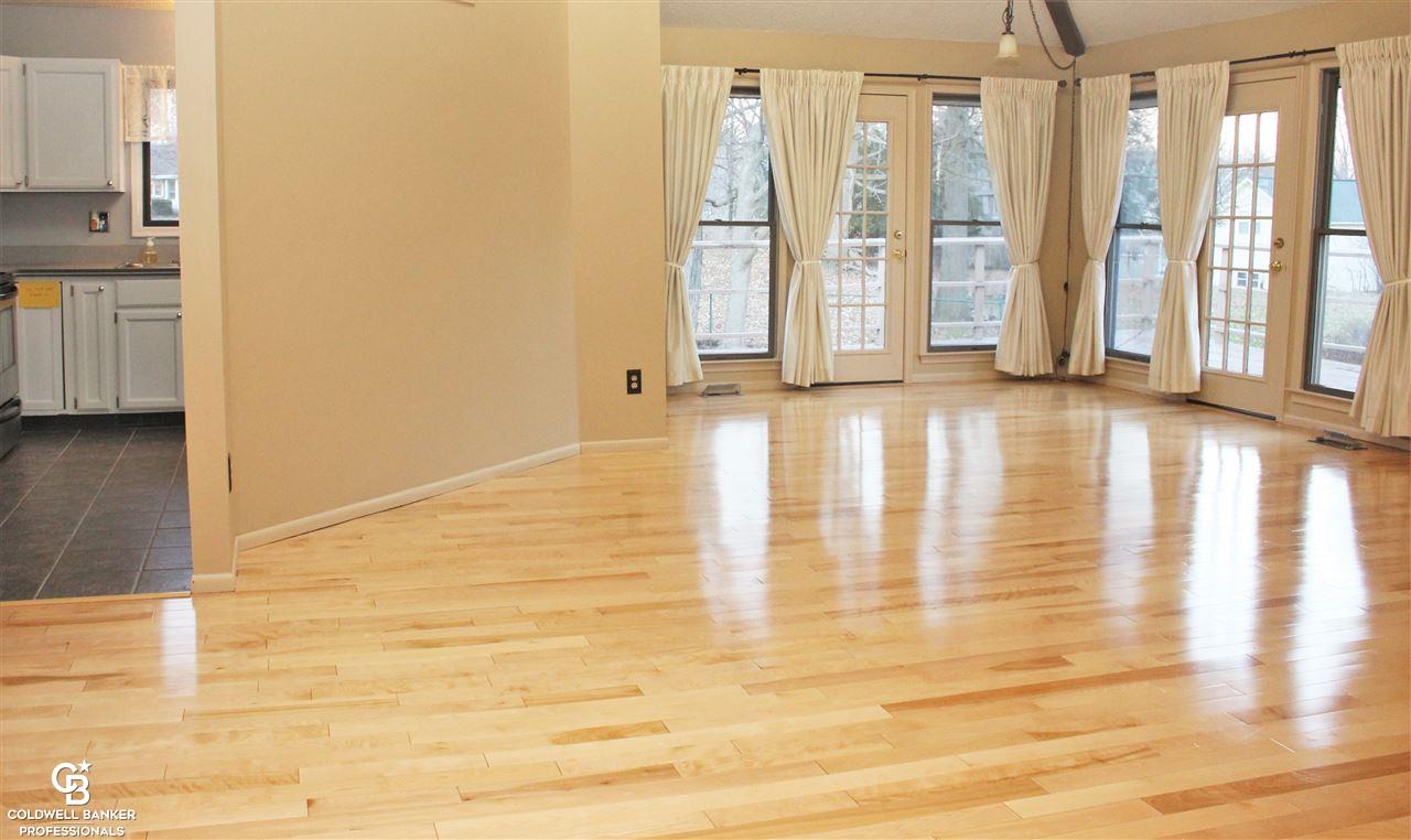 115 Michelle Drive Romeo, MI 48065 - Photo 8 of 28 GREAT ROOM