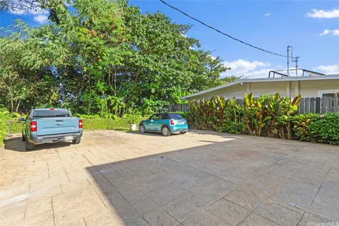 $2,650,000 | 49-797 Kamehameha Highway, Kaaawa, HI 96730