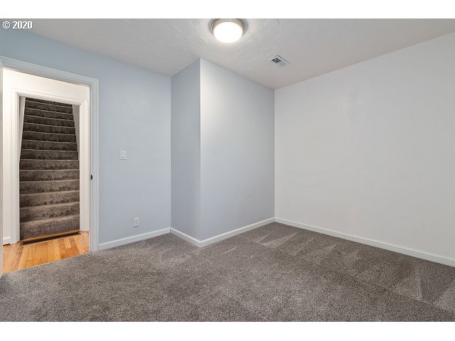 11675 Southwest 13th Street Beaverton, OR 97005 - Photo 16 of 24 Gallery Image 16