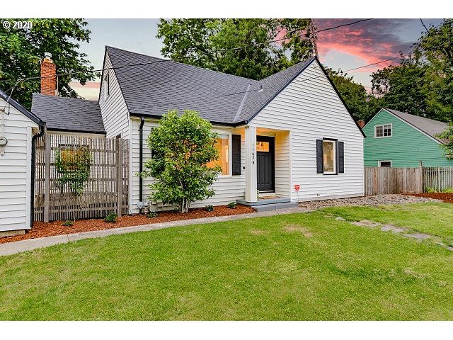 11675 Southwest 13th Street Beaverton, OR 97005 - Photo 3 of 24 Gallery Image 3