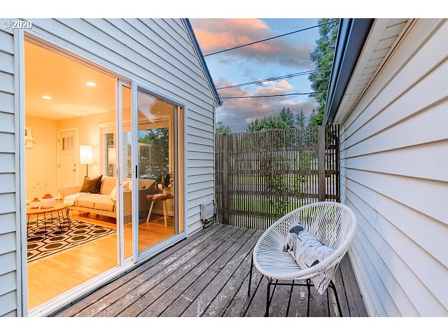 11675 Southwest 13th Street Beaverton, OR 97005 - Photo 22 of 24 Gallery Image 22