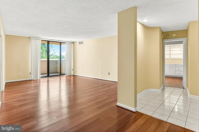 a view of a multi story parking area