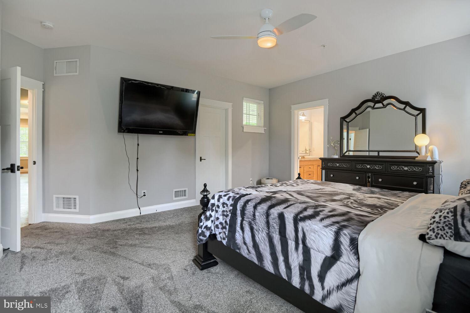 1414 Cherry Garden Road Baltimore, MD 21221 - Photo 13 of 50 Primary suite
