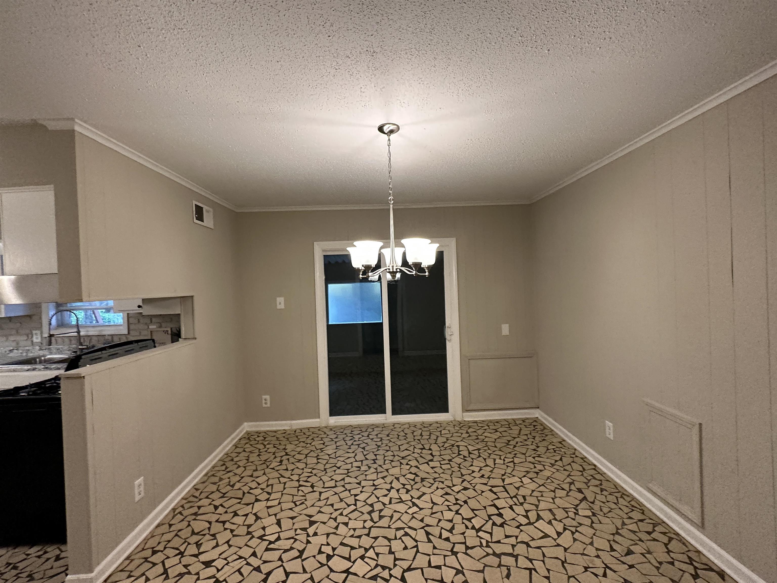 1594 Winfield Road Memphis, TN 38116 - Photo 7 of 29 a window in a room