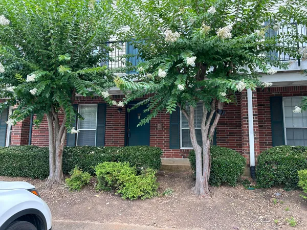 $189,000 | 900 Mountain Creek Road, Unit D59, Chattanooga, TN 37405