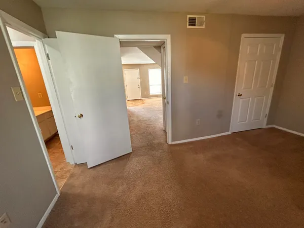 $189,000 | 900 Mountain Creek Road, Unit D59, Chattanooga, TN 37405