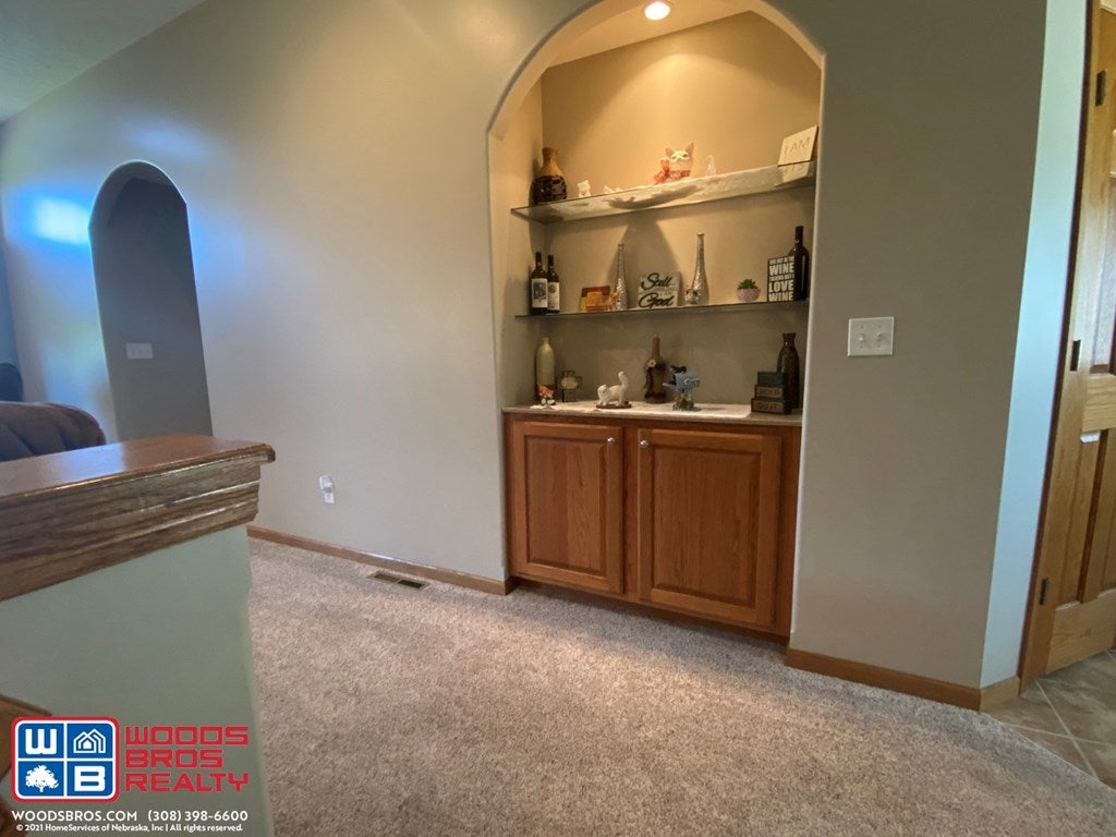 332 Redwood Road Grand Island, NE 68803 - Photo 4 of 26 Gallery Image 4